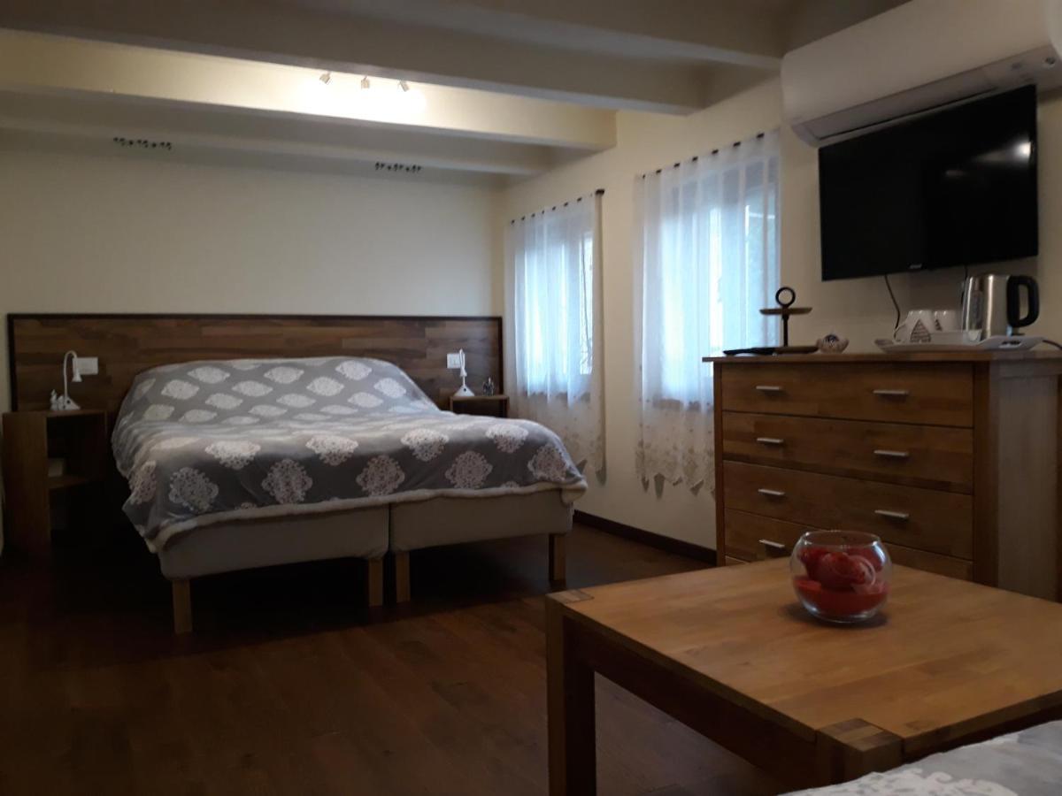 Casa Zuel Guesthouse Rolle Ngoại thất bức ảnh